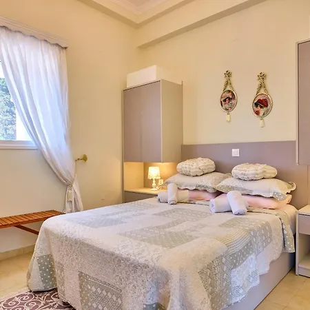 Euphoria Apts Apartamento Afión